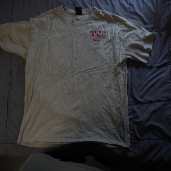 Oversized Chicago Bulls Graphic Tee Cream Large - Picture 1 of 2